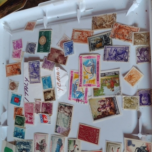 Stamp collection - Picture 3 of 4
